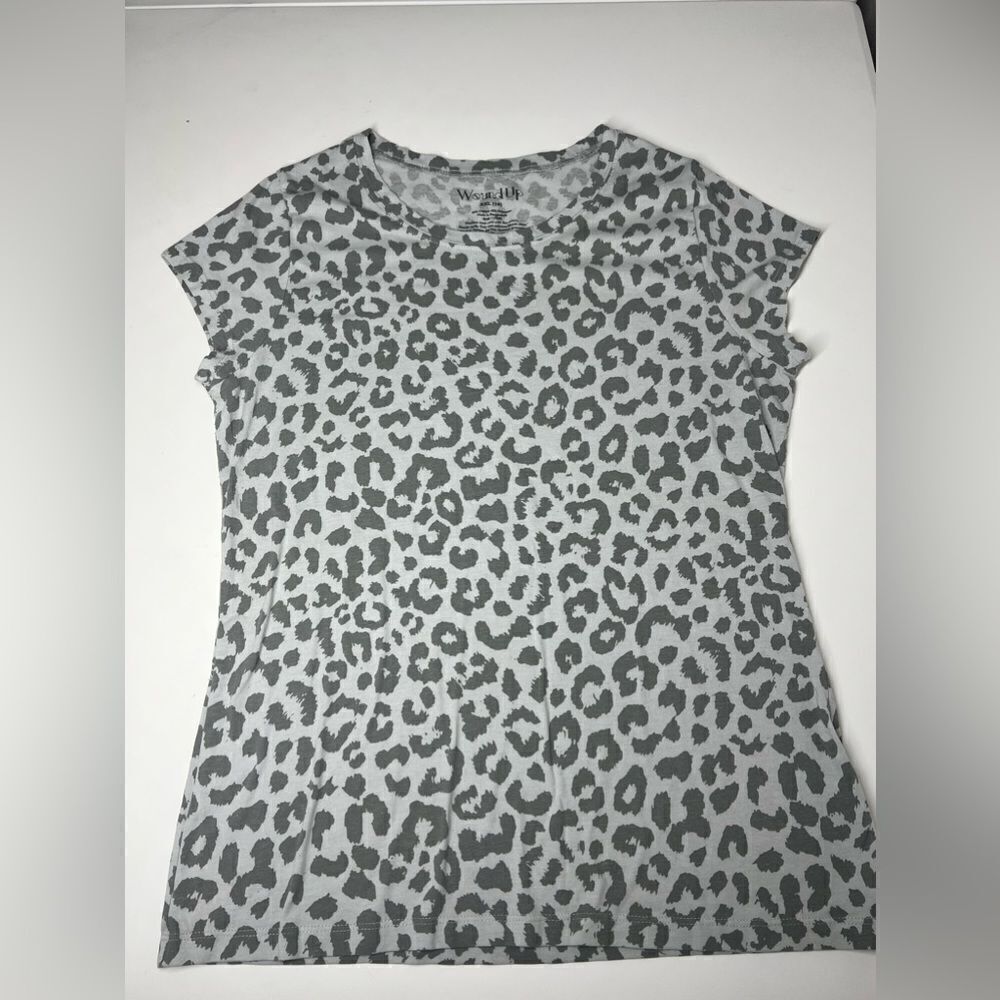 wound up t shirt juniors XXXL (19) gray leopard cheetah print very slim fit tee